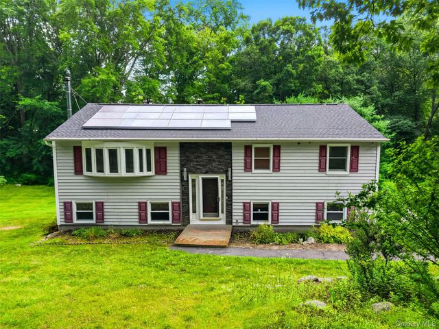 27 Casse Court, Mahopac, NY 10541