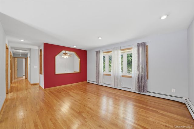 27 Casse Court, Mahopac, NY 10541