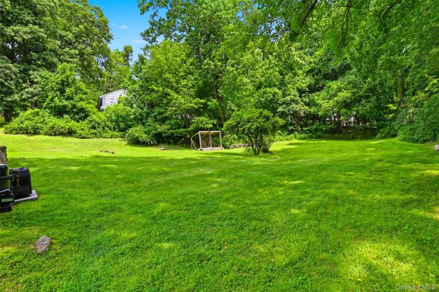 27 Casse Court, Mahopac, NY 10541