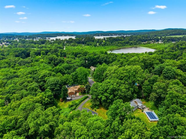 27 Casse Court, Mahopac, NY 10541