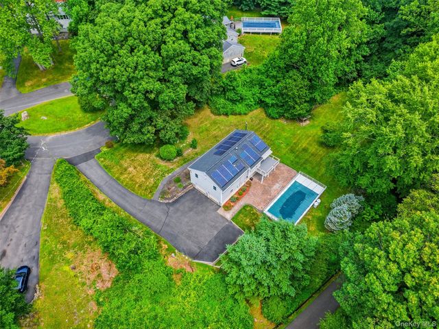 27 Casse Court, Mahopac, NY 10541