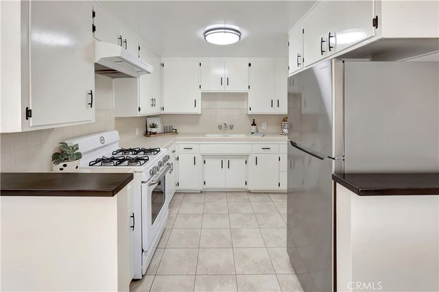 213 33rd Street, Newport Beach, CA 92663