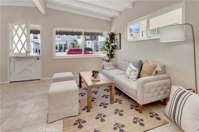 213 33rd Street, Newport Beach, CA 92663