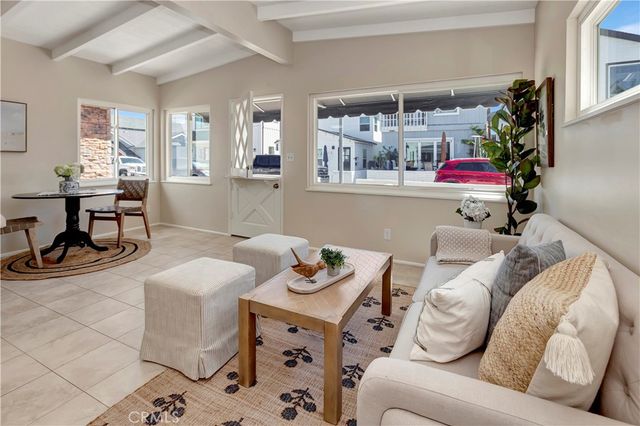 213 33rd Street, Newport Beach, CA 92663
