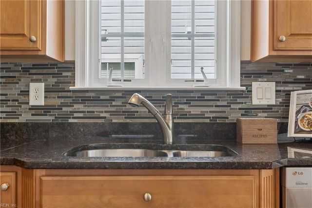 4232 Old Lock RD, Williamsburg, VA 23188