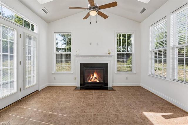 4232 Old Lock RD, Williamsburg, VA 23188