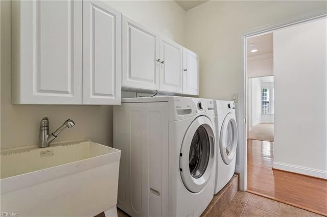 4232 Old Lock RD, Williamsburg, VA 23188