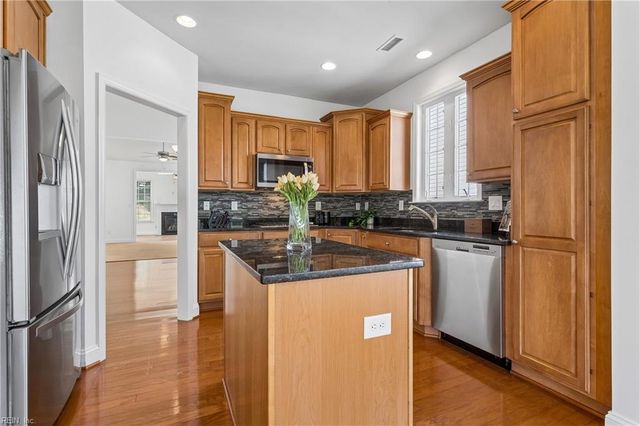 4232 Old Lock RD, Williamsburg, VA 23188