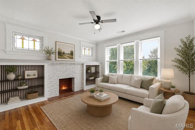 4945 Sutherland Avenue, St Louis, MO 63109