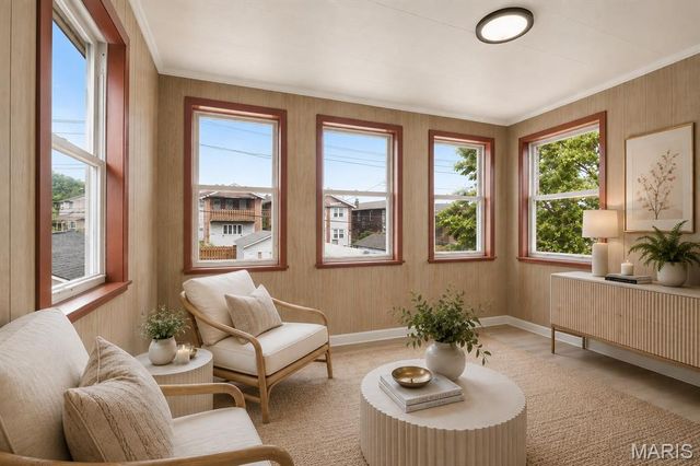 4945 Sutherland Avenue, St Louis, MO 63109
