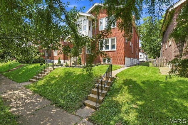 4945 Sutherland Avenue, St Louis, MO 63109
