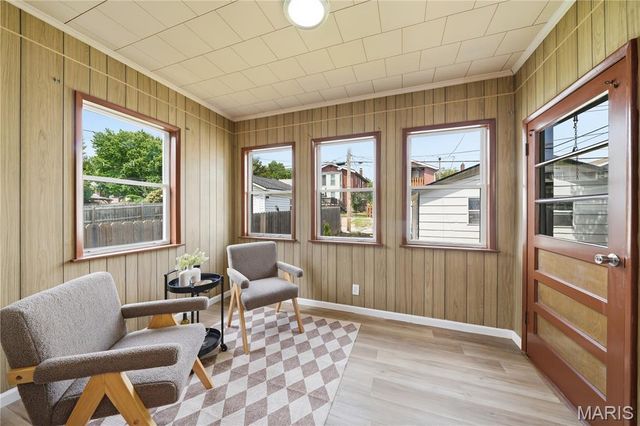4945 Sutherland Avenue, St Louis, MO 63109