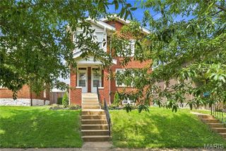 4945 Sutherland Avenue, St Louis, MO 63109