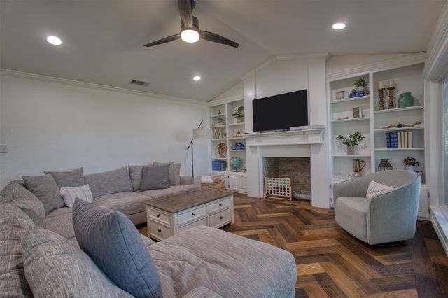 8550 Lakewood Drive, Brownwood, TX 76801