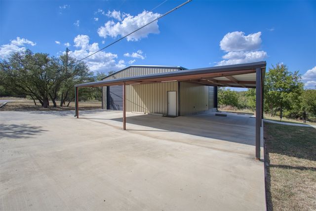 8550 Lakewood Drive, Brownwood, TX 76801