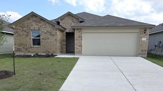 137 Willers RD, Jarrell, TX 76537