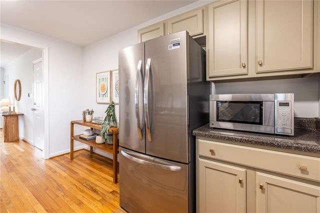 410 Candler Park NE Drive H-7, Atlanta, GA 30307