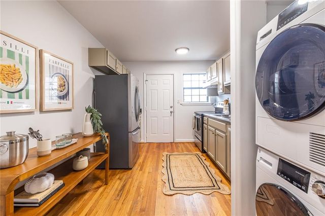 410 Candler Park NE Drive H-7, Atlanta, GA 30307