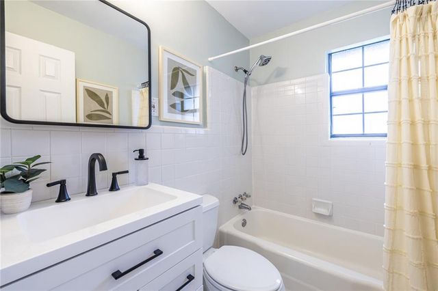 410 Candler Park NE Drive H-7, Atlanta, GA 30307