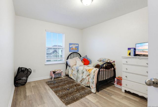 3813 Annalise Ave, Seguin, TX 78155