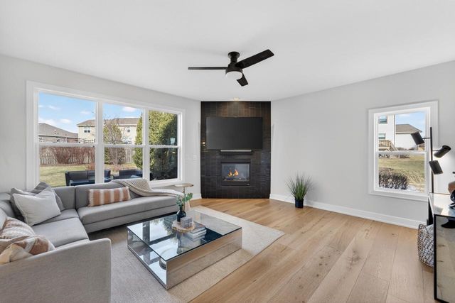 9483 Ashbury LANE, Pleasant Prairie, WI 53158