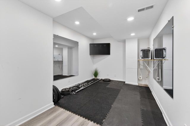 9483 Ashbury LANE, Pleasant Prairie, WI 53158