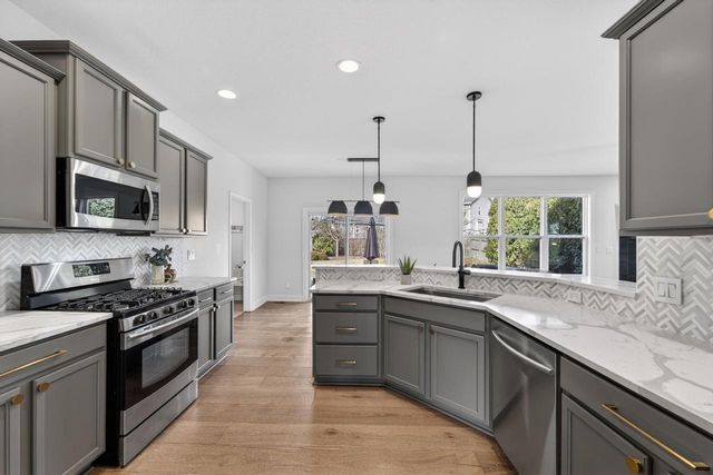 9483 Ashbury LANE, Pleasant Prairie, WI 53158