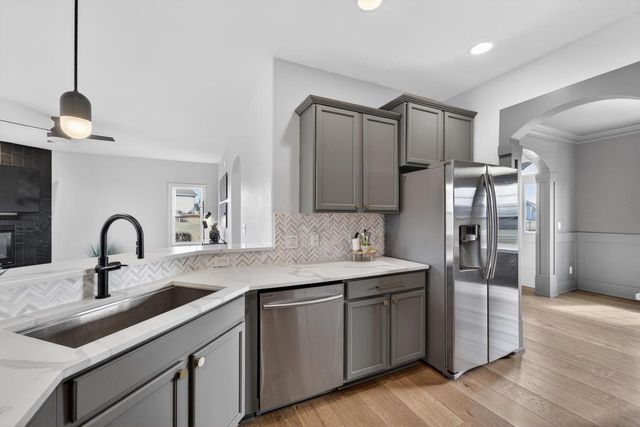 9483 Ashbury LANE, Pleasant Prairie, WI 53158