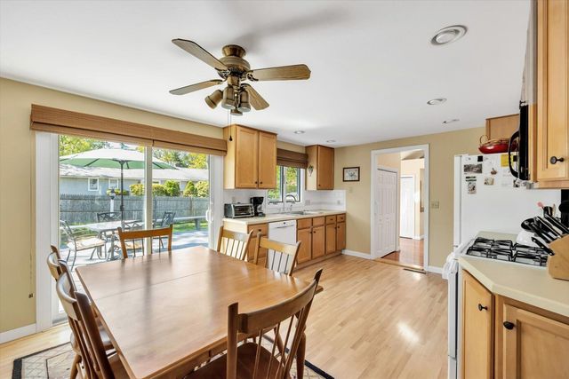 27 Sandpiper Circle, Teaticket, MA 02536