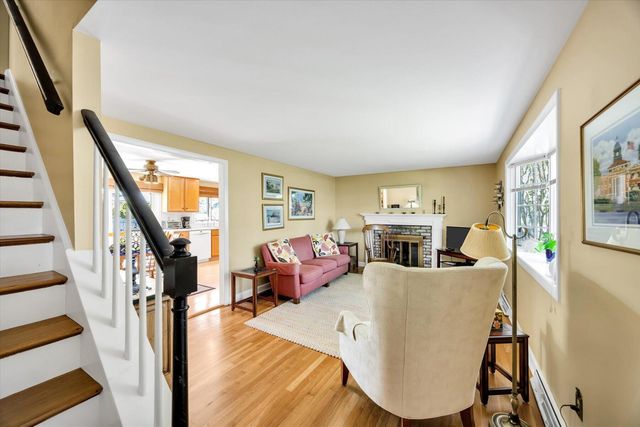27 Sandpiper Circle, Teaticket, MA 02536