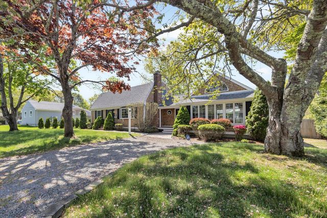 27 Sandpiper Circle, Teaticket, MA 02536