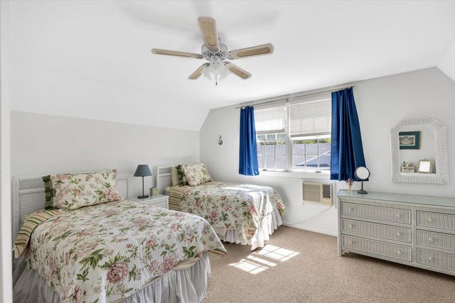 27 Sandpiper Circle, Teaticket, MA 02536