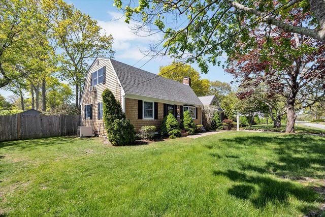 27 Sandpiper Circle, Teaticket, MA 02536