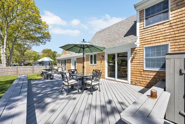 27 Sandpiper Circle, Teaticket, MA 02536