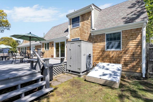 27 Sandpiper Circle, Teaticket, MA 02536