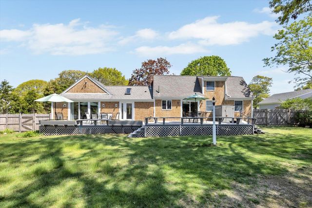 27 Sandpiper Circle, Teaticket, MA 02536