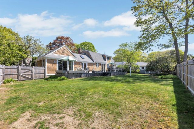 27 Sandpiper Circle, Teaticket, MA 02536