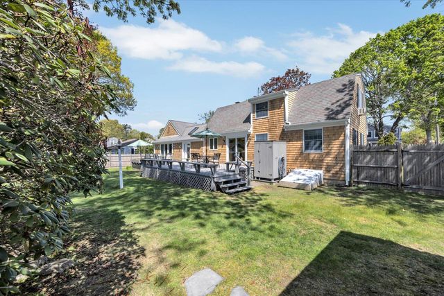 27 Sandpiper Circle, Teaticket, MA 02536