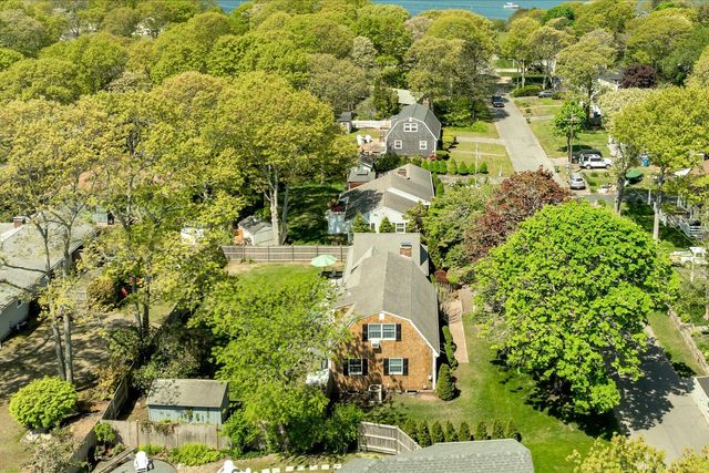 27 Sandpiper Circle, Teaticket, MA 02536