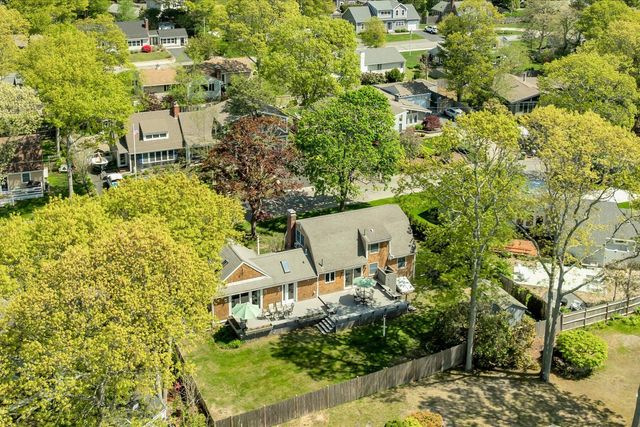 27 Sandpiper Circle, Teaticket, MA 02536
