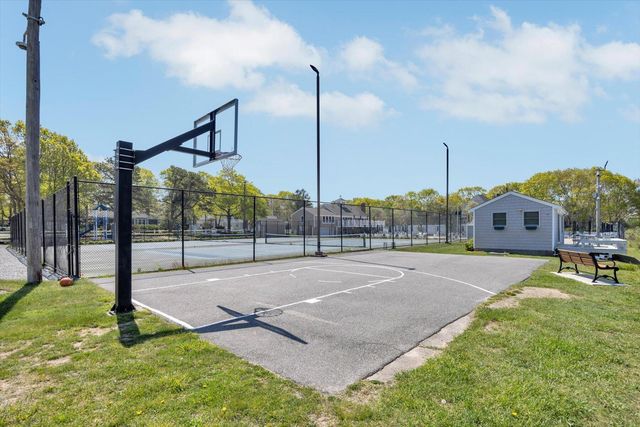 27 Sandpiper Circle, Teaticket, MA 02536