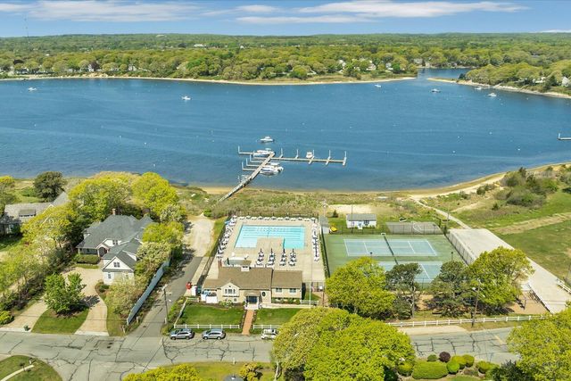 27 Sandpiper Circle, Teaticket, MA 02536