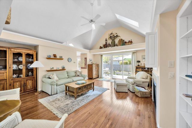 27 Sandpiper Circle, Teaticket, MA 02536