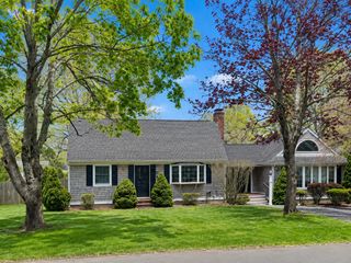 27 Sandpiper Circle, Teaticket, MA 02536