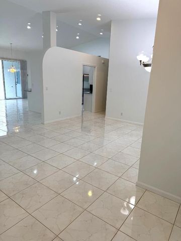 106 Pepper Tree Crescent, Royal Palm Beach, FL 33411