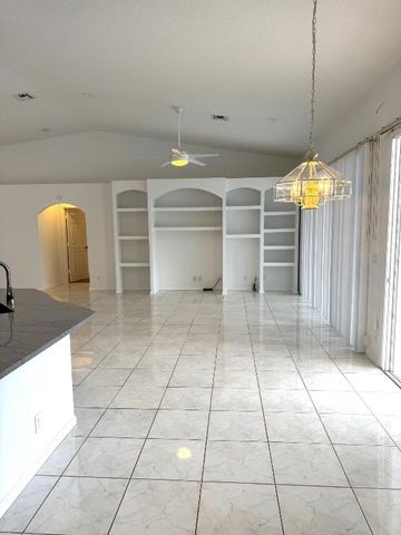 106 Pepper Tree Crescent, Royal Palm Beach, FL 33411