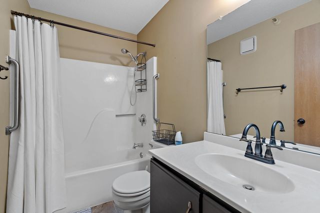 4151 Boone Avenue N 203, New Hope, MN 55427