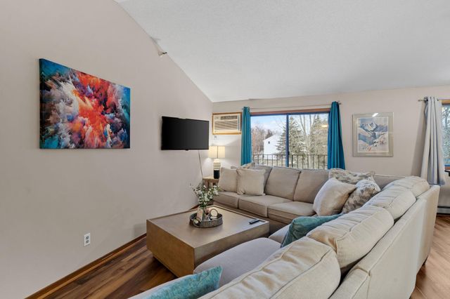 4151 Boone Avenue N 203, New Hope, MN 55427