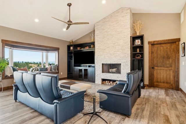 16421 N Dalton Rd, Spokane, WA 99208