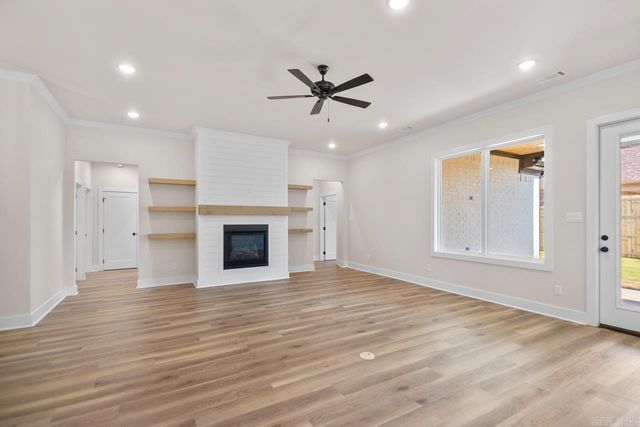 3892 SPENCER CROSSING Drive, Benton, AR 72019